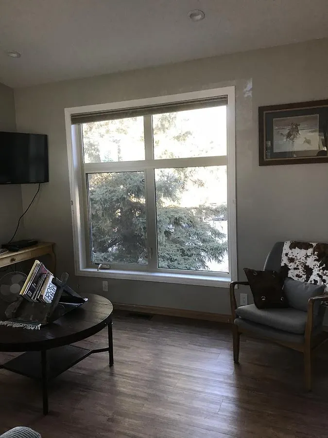 Banff'S Original Cowboy Bed And Breakfast