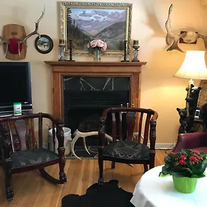 Bed & Breakfast Holiday Lodge Bed And Breakfast, Banff