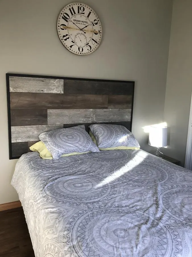 Banff'S Original Cowboy Bed And Breakfast